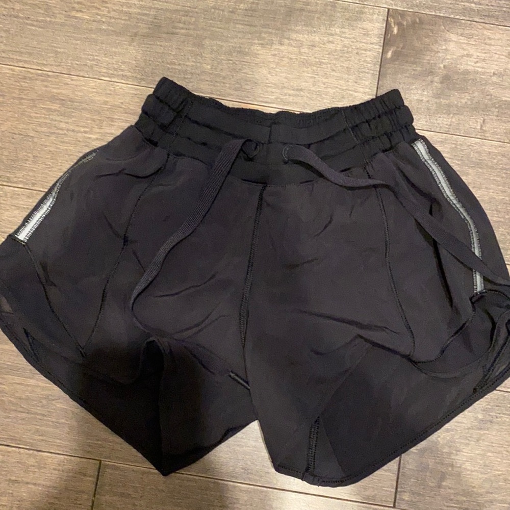 Lululemon running short
